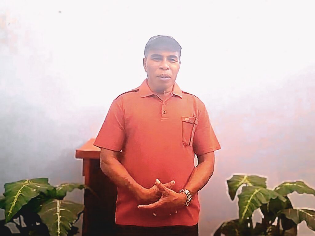 Ketua Dewan Adat Suku Sentani, Orgenes Kaway